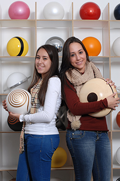 Pascal Petit & Desirée Rodriguez mit sfera bianca und yobushi im Atelier Urne.ch