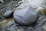 Odaya® Wasserurne | Vergänglicher Flussstein «Grau-Grün–Organisch» Religious & Ceremonial